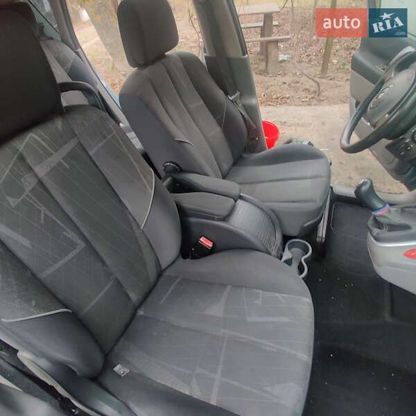 Минивэн Renault Scenic 2005 в Львове фото 11 Минивэн Renault Scenic 2005 в Львове