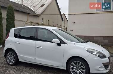 Минивэн Renault Scenic 2010 в Хусте