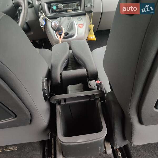 Минивэн Renault Scenic 2005 в Львове фото 19 Минивэн Renault Scenic 2005 в Львове