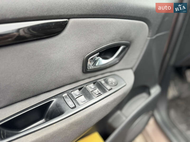 Минивэн Renault Scenic 2013 в Львове фото 30 Минивэн Renault Scenic 2013 в Львове