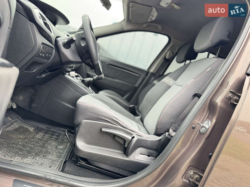 Минивэн Renault Scenic 2013 в Львове фото 36 Минивэн Renault Scenic 2013 в Львове