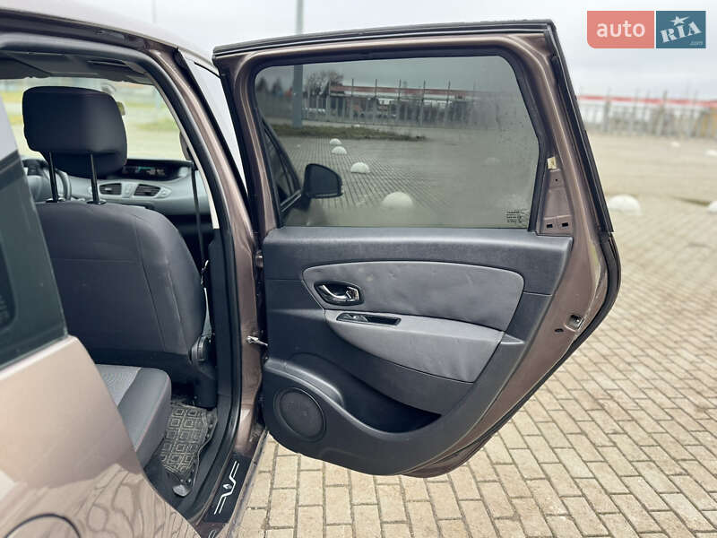 Минивэн Renault Scenic 2013 в Львове фото 40 Минивэн Renault Scenic 2013 в Львове