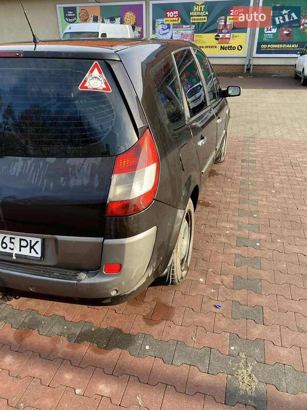 Минивэн Renault Scenic 2006 в Городке