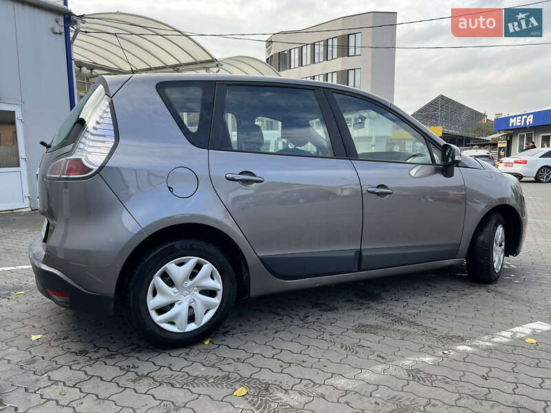 Минивэн Renault Scenic 2012 в Демидовке