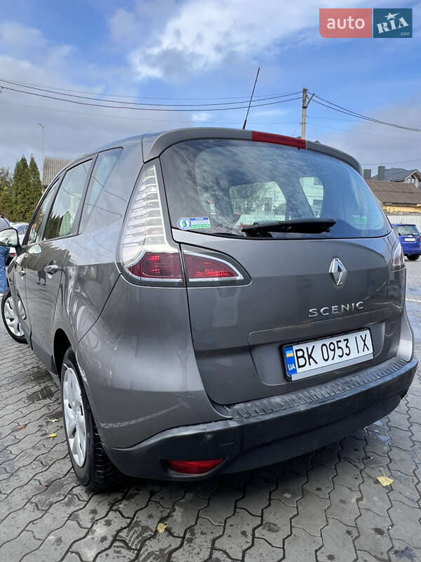 Минивэн Renault Scenic 2012 в Демидовке