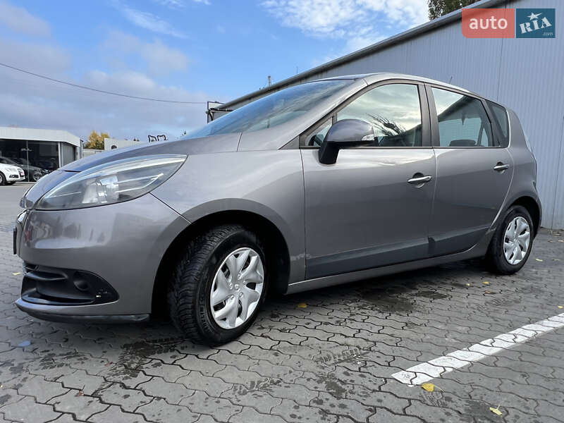 Минивэн Renault Scenic 2012 в Демидовке