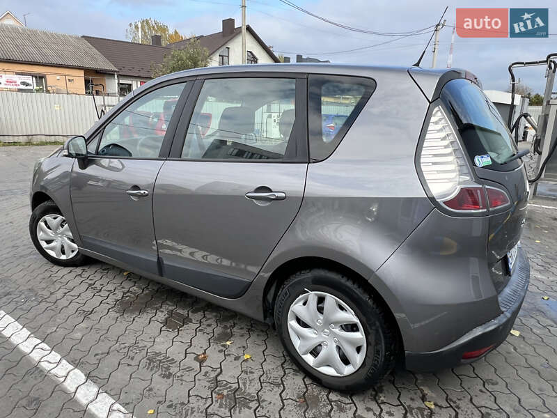 Минивэн Renault Scenic 2012 в Демидовке