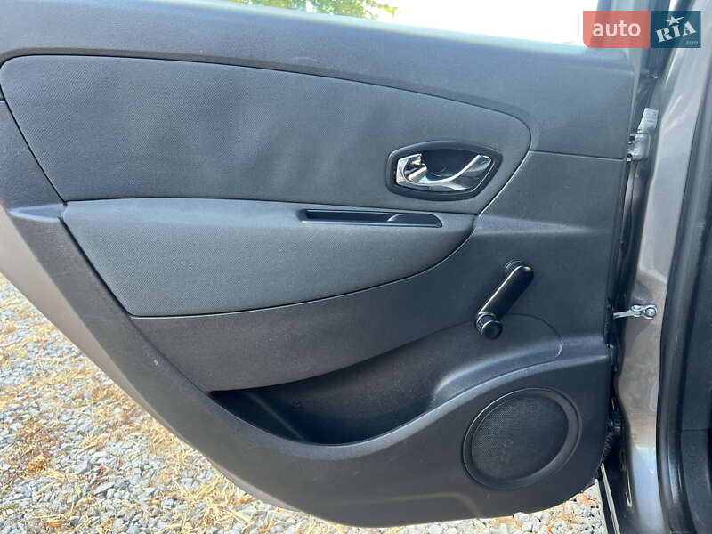 Минивэн Renault Scenic 2012 в Демидовке