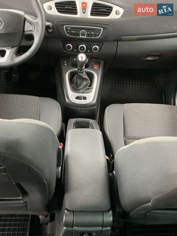 Минивэн Renault Scenic 2009 в Виннице