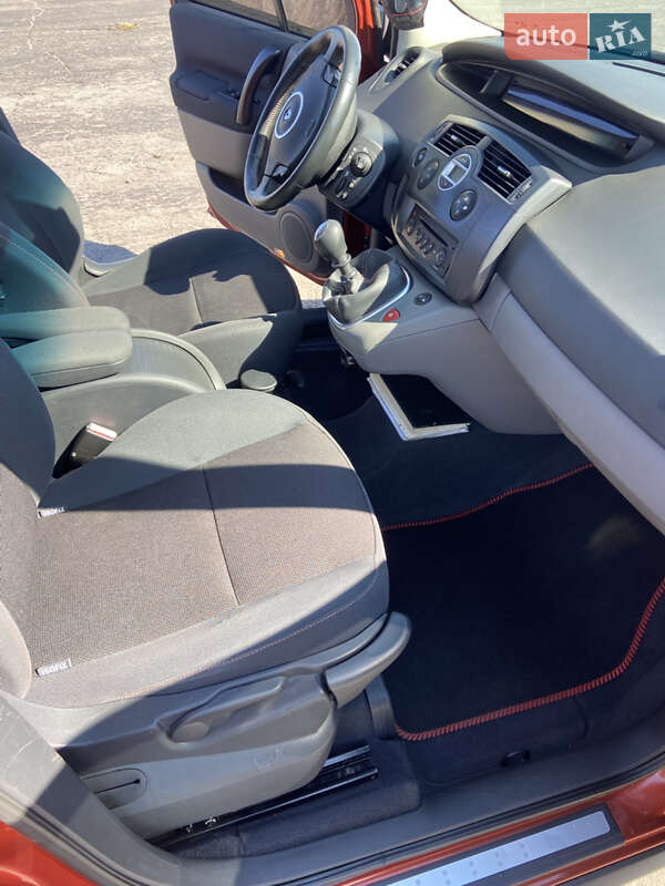 Минивэн Renault Scenic 2007 в Баре фото 4 Минивэн Renault Scenic 2007 в Баре