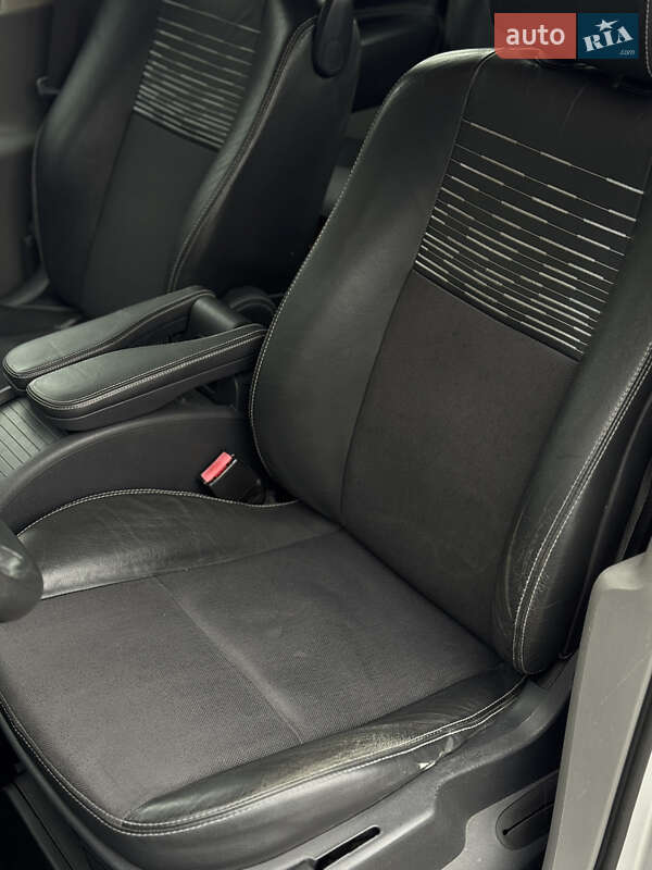 Минивэн Renault Scenic 2005 в Дрогобыче