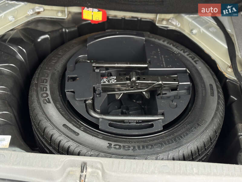 Минивэн Renault Scenic 2005 в Дрогобыче