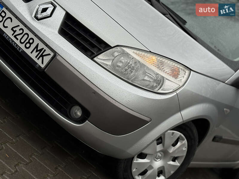 Минивэн Renault Scenic 2005 в Дрогобыче