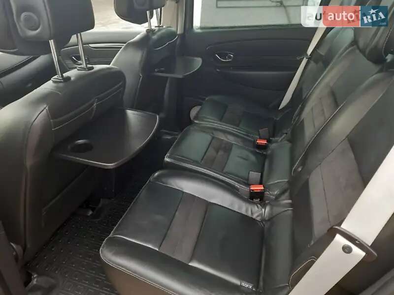 Мінівен Renault Scenic 2015 в Старокостянтинові