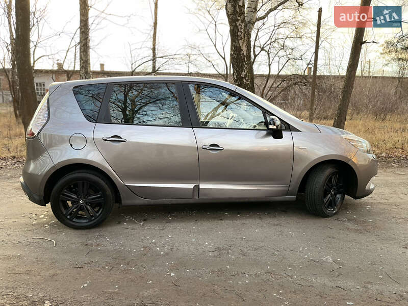 Минивэн Renault Scenic 2015 в Житомире