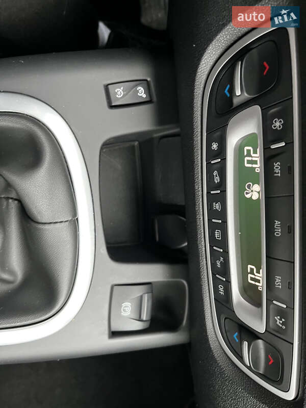 Минивэн Renault Scenic 2015 в Житомире