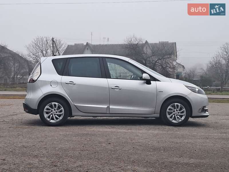 Минивэн Renault Scenic 2012 в Дубно
