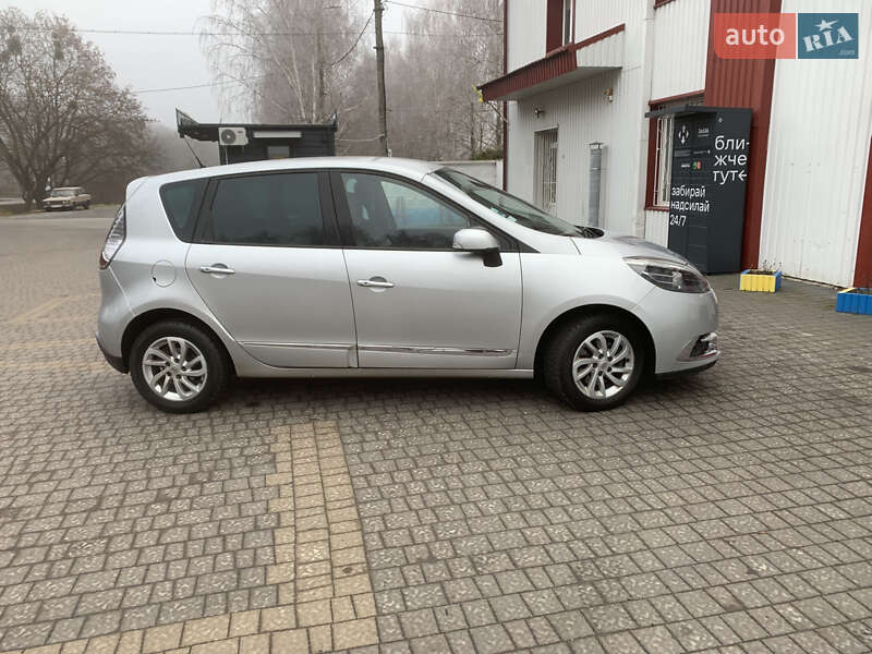 Минивэн Renault Scenic 2015 в Ровно