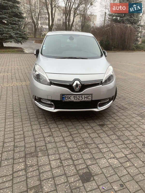 Минивэн Renault Scenic 2015 в Ровно