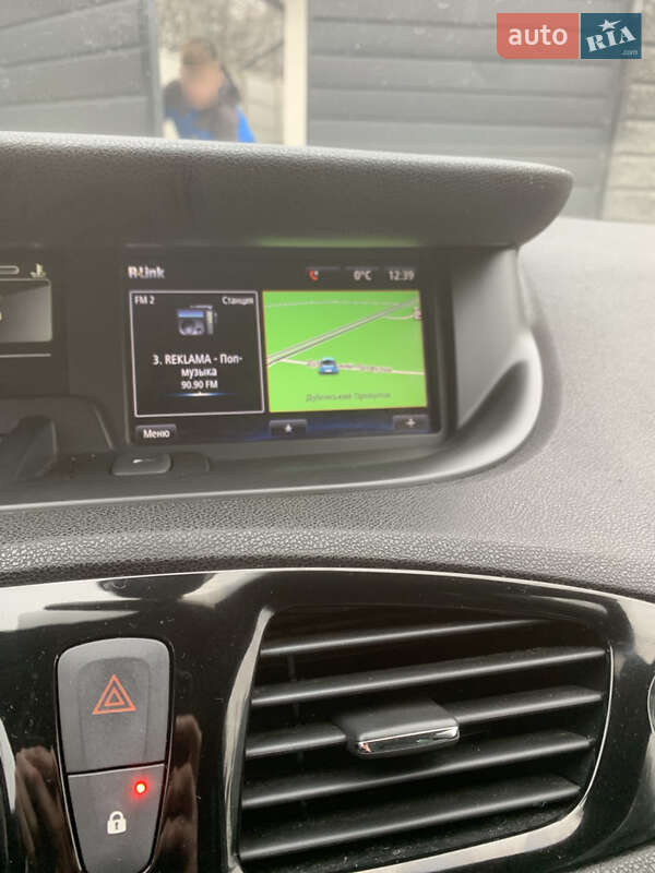 Минивэн Renault Scenic 2015 в Ровно