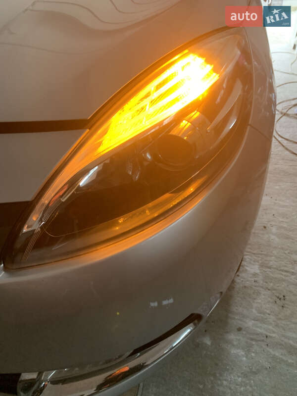 Минивэн Renault Scenic 2015 в Ровно