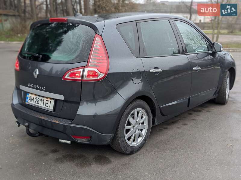 Минивэн Renault Scenic 2009 в Славуте