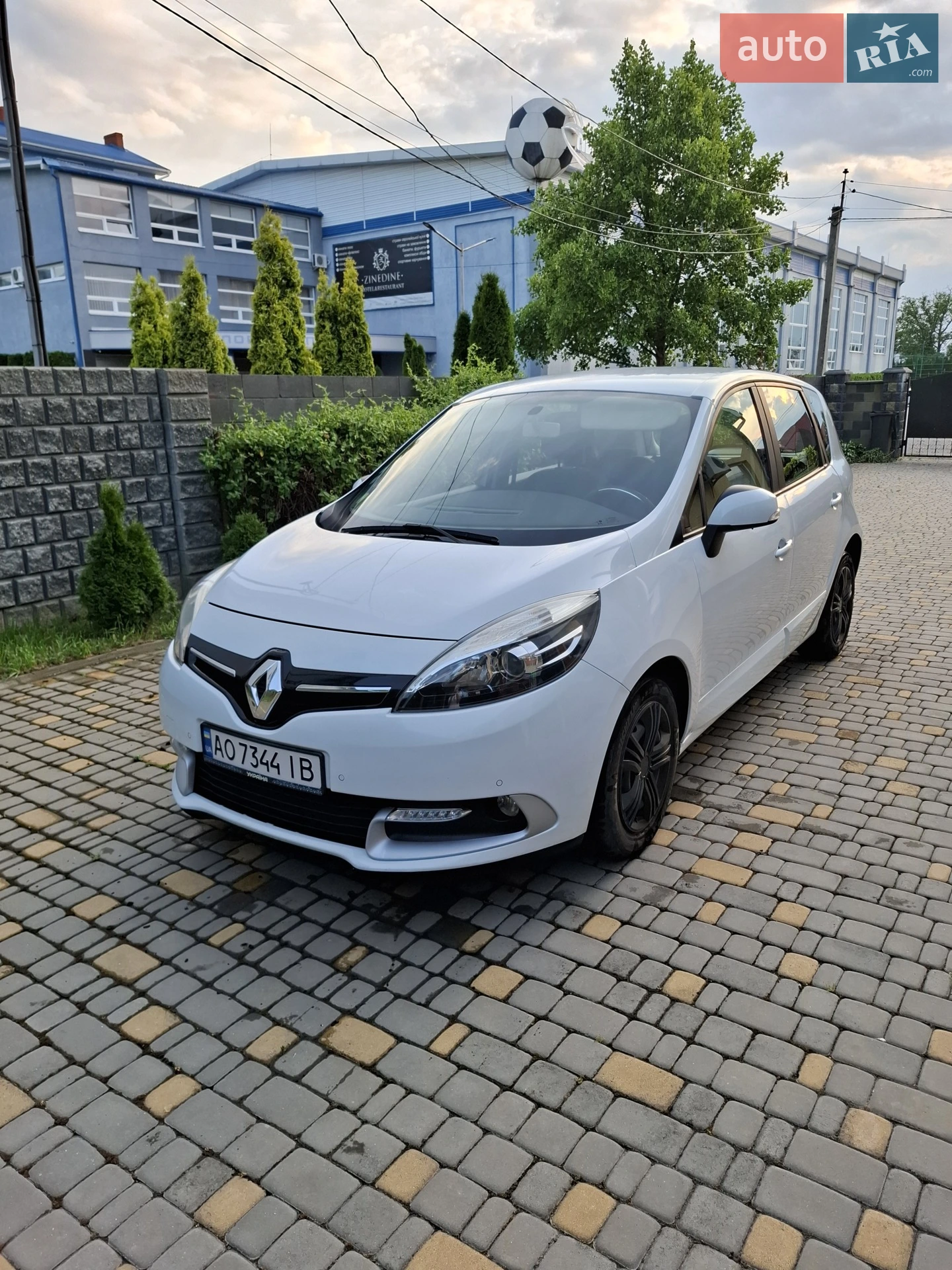 2013 Renault Scenic - мініатюра 12