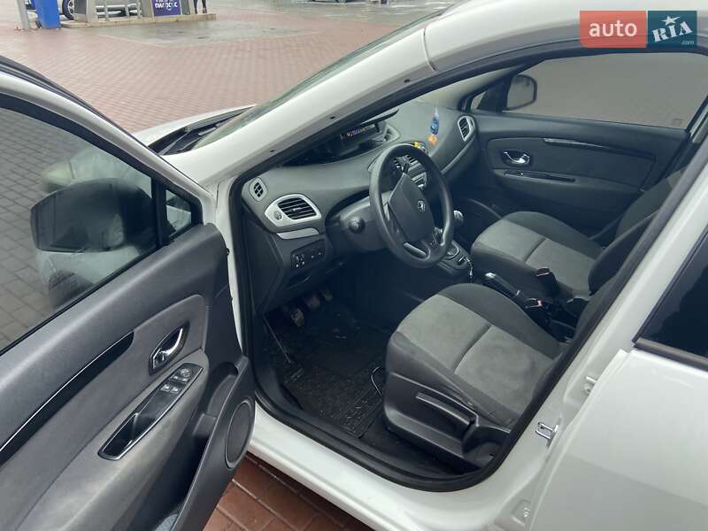 Минивэн Renault Scenic 2016 в Ровно