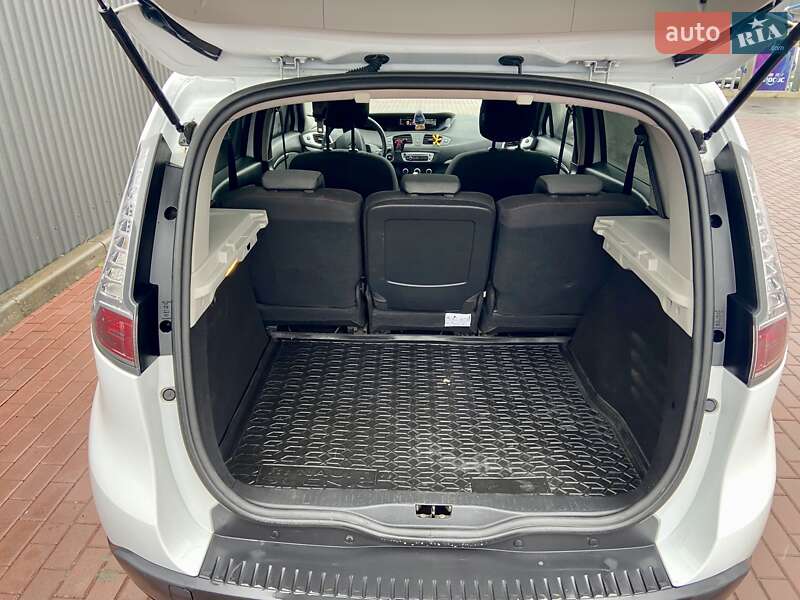 Минивэн Renault Scenic 2016 в Ровно