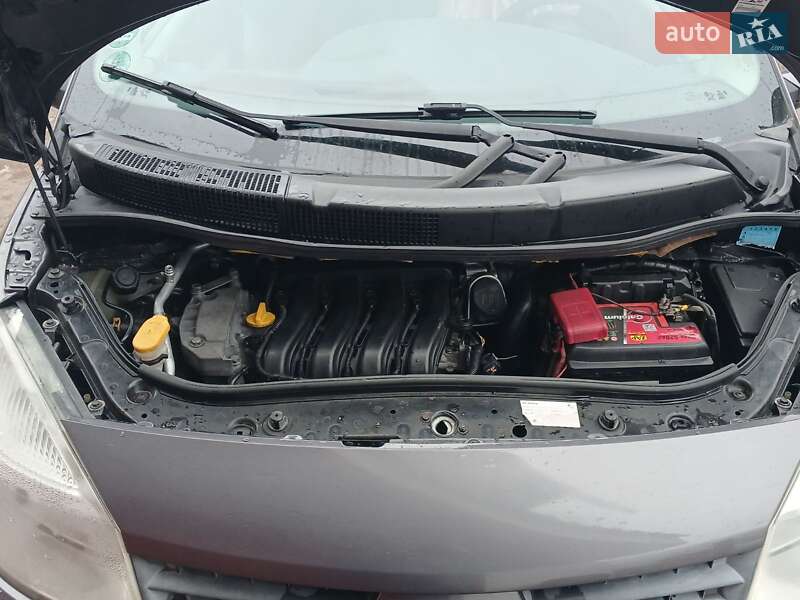 Мінівен Renault Scenic 2005 в Тернополі