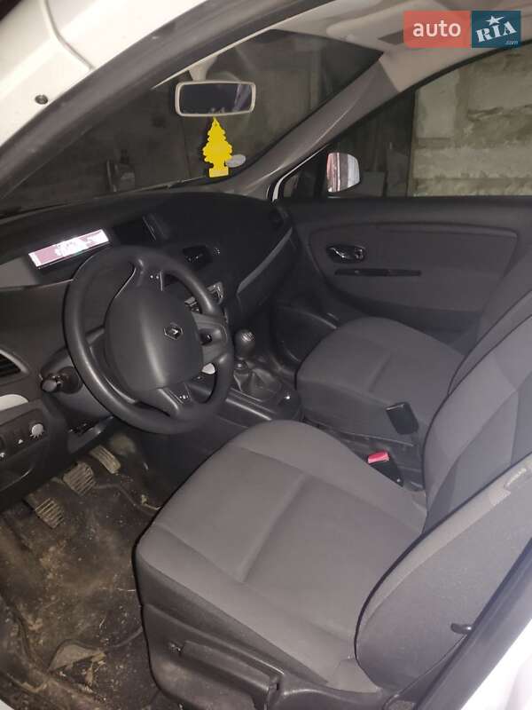 Минивэн Renault Scenic 2012 в Сумах