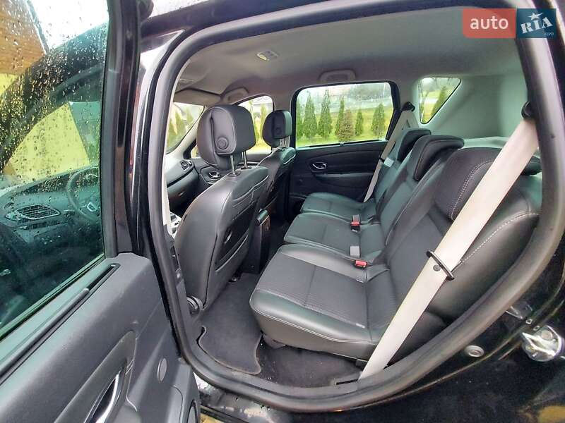 Минивэн Renault Scenic 2012 в Калуше