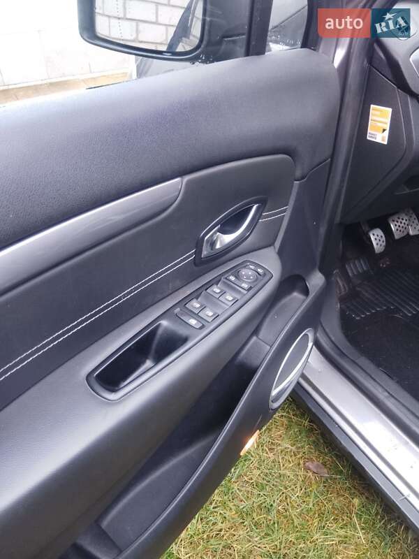 Минивэн Renault Scenic 2013 в Старой Выжевке фото 20 Минивэн Renault Scenic 2013 в Старой Выжевке