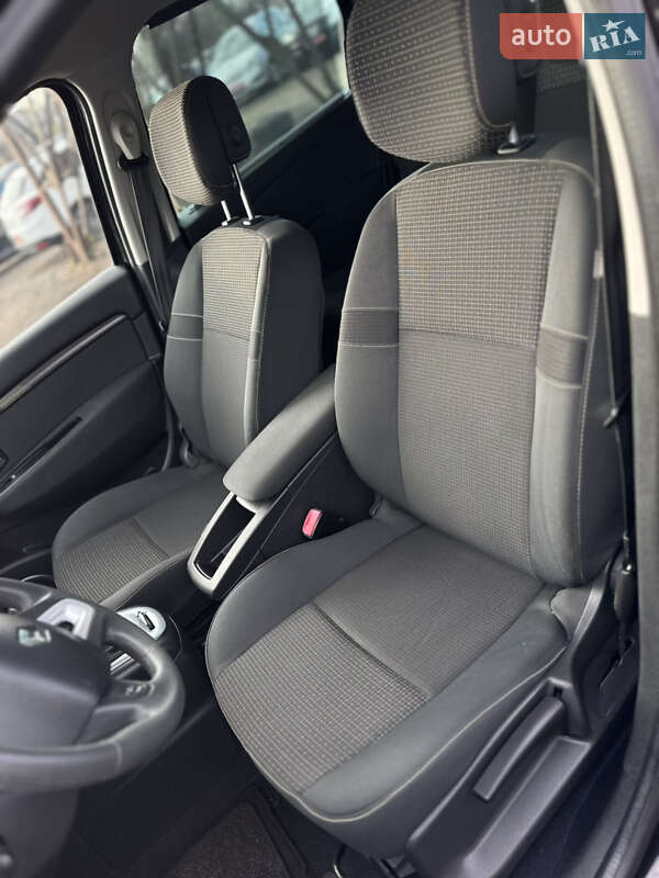 Минивэн Renault Scenic 2010 в Луцке