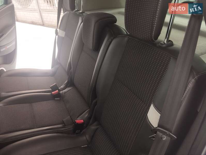 Минивэн Renault Scenic 2011 в Кривом Роге