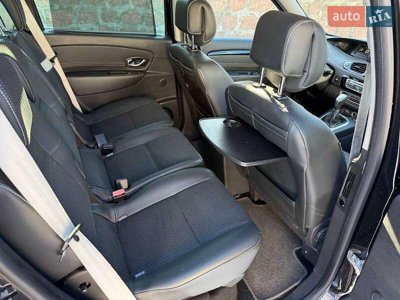 Минивэн Renault Scenic 2011 в Кропивницком