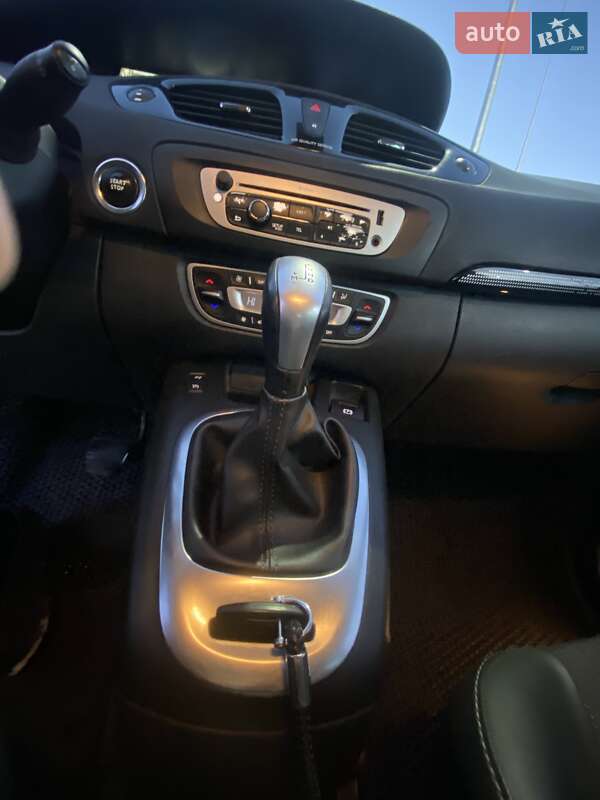 Мінівен Renault Scenic 2012 в Кривому Розі