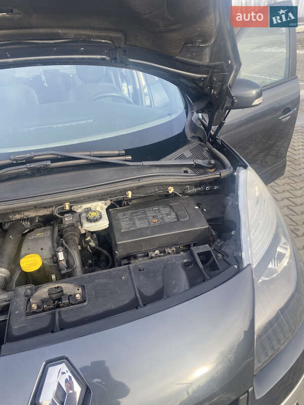 Мінівен Renault Scenic 2010 в Чернівцях