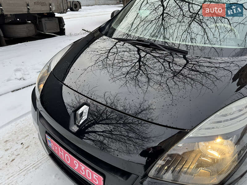 Минивэн Renault Scenic 2011 в Луцке
