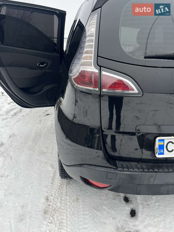 Минивэн Renault Scenic 2012 в Чигирине