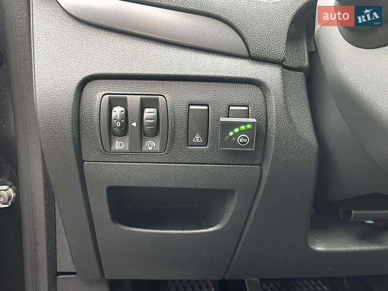 Минивэн Renault Scenic 2009 в Ужгороде