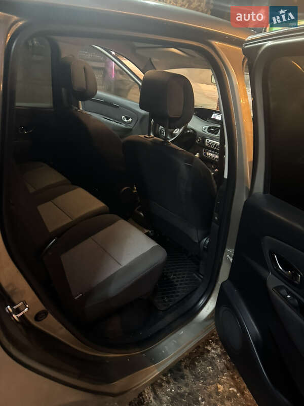Універсал Renault Scenic 2012 в Хмельницькому