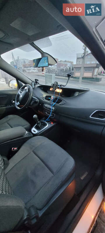 Минивэн Renault Scenic 2011 в Черновцах