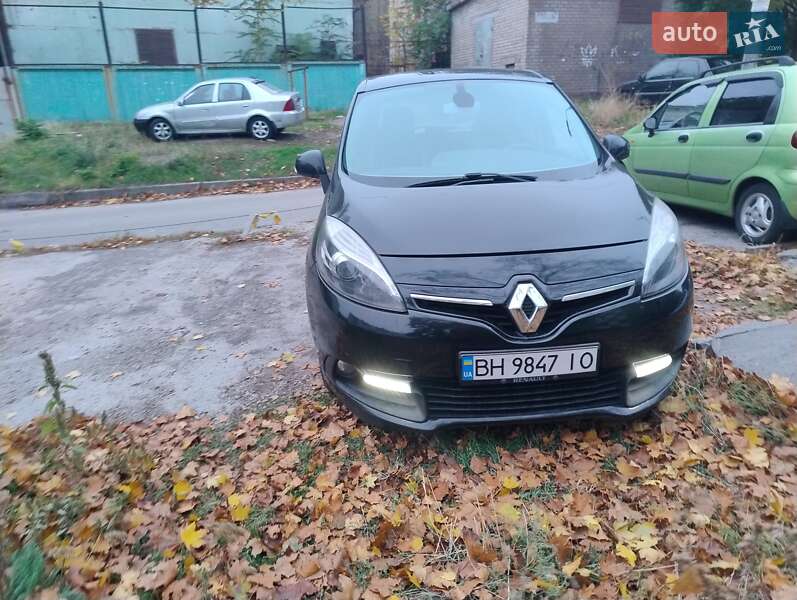 Минивэн Renault Scenic 2016 в Запорожье