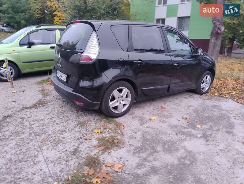 Минивэн Renault Scenic 2016 в Запорожье