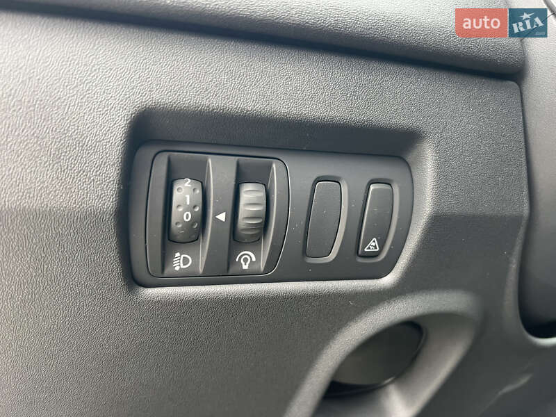 Мінівен Renault Scenic 2005 в Миколаєві