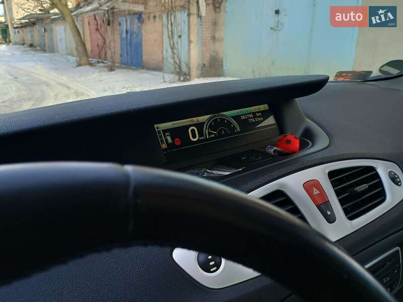 Минивэн Renault Scenic 2010 в Кропивницком