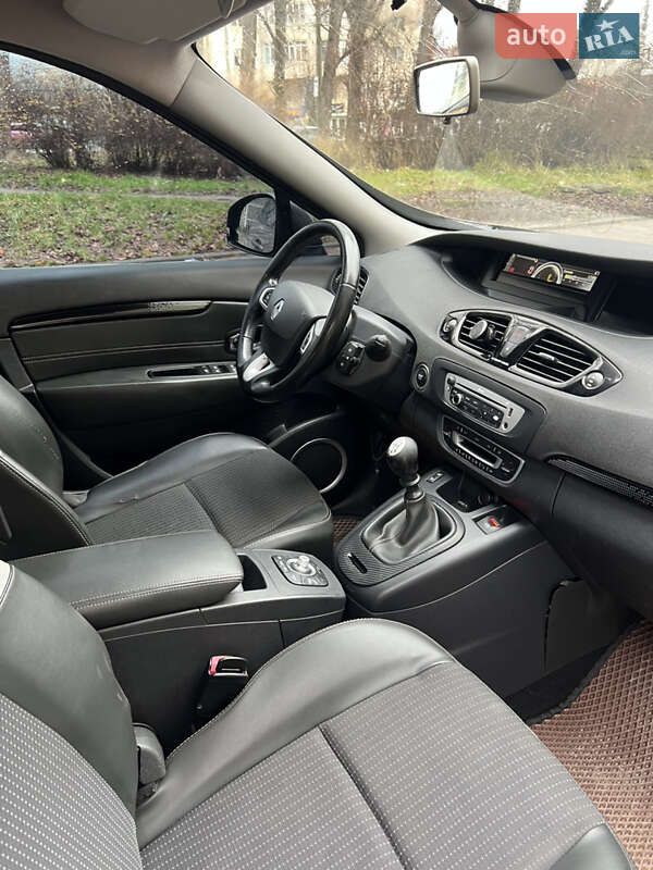Минивэн Renault Scenic 2012 в Черновцах