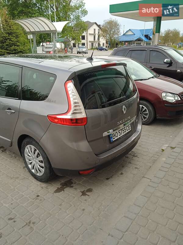 Минивэн Renault Scenic 2012 в Чорткове