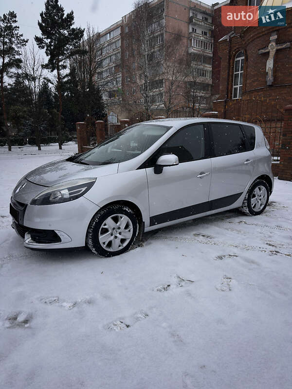Renault Scenic 2012